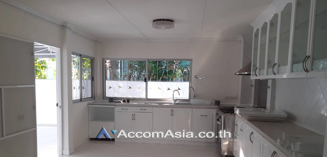 7  3 br House For Rent in Pattanakarn ,Bangkok BTS On Nut at Panya Pattanakarn Village 47795
