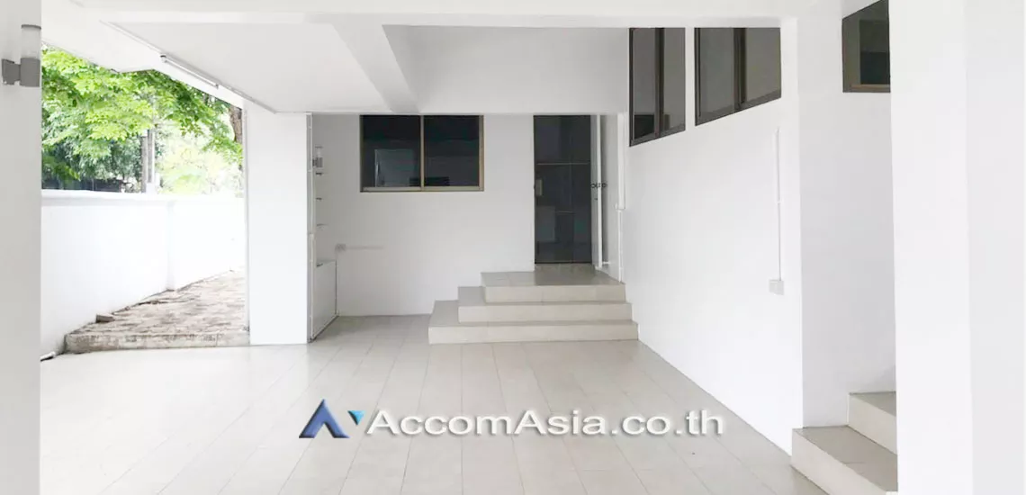 20  3 br House for rent and sale in Pattanakarn ,Bangkok BTS On Nut at Panya Pattanakarn Village 47799