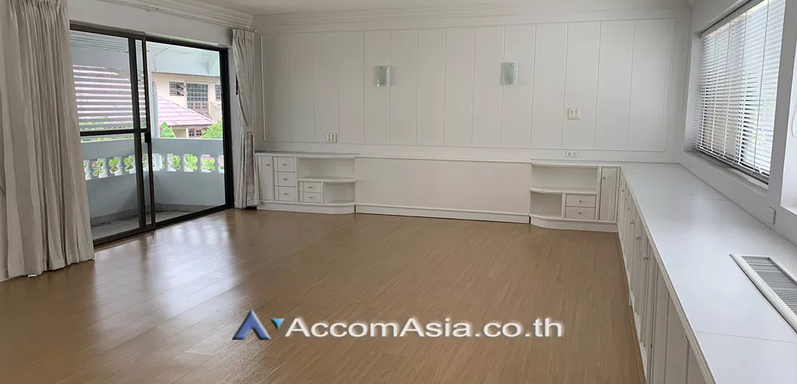 18  3 br House for rent and sale in Pattanakarn ,Bangkok BTS On Nut at Panya Pattanakarn Village 47799