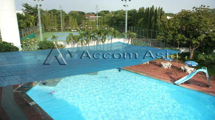 unit 3 Bedrooms  House For Rent & Sale in Pattanakarn, Bangkok  near BTS On Nut (47805)