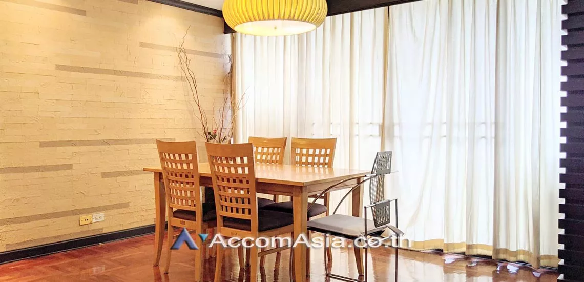 unit 2 Bedrooms  Condominium For Rent & Sale in Ploenchit, Bangkok  near BTS Ratchadamri (27954)