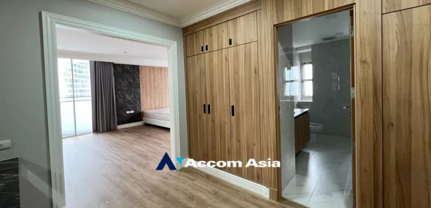 7  4 br Apartment For Rent in Sukhumvit ,Bangkok BTS Asok - MRT Sukhumvit at Newly renovated modern style living place 1001601