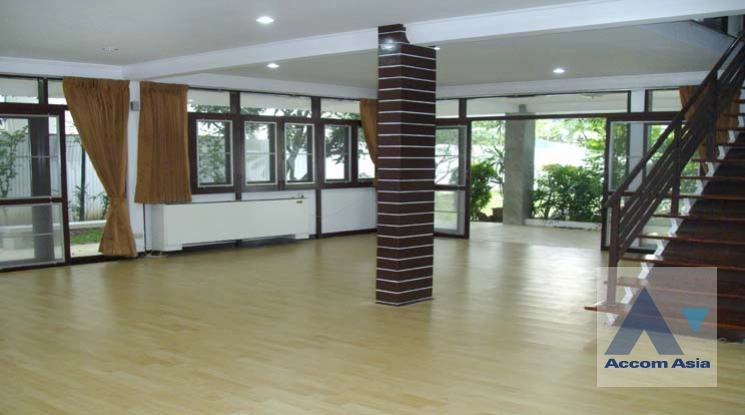 unit 3 Bedrooms  House For Rent in Sukhumvit, Bangkok  near BTS Phrom Phong (9016601)