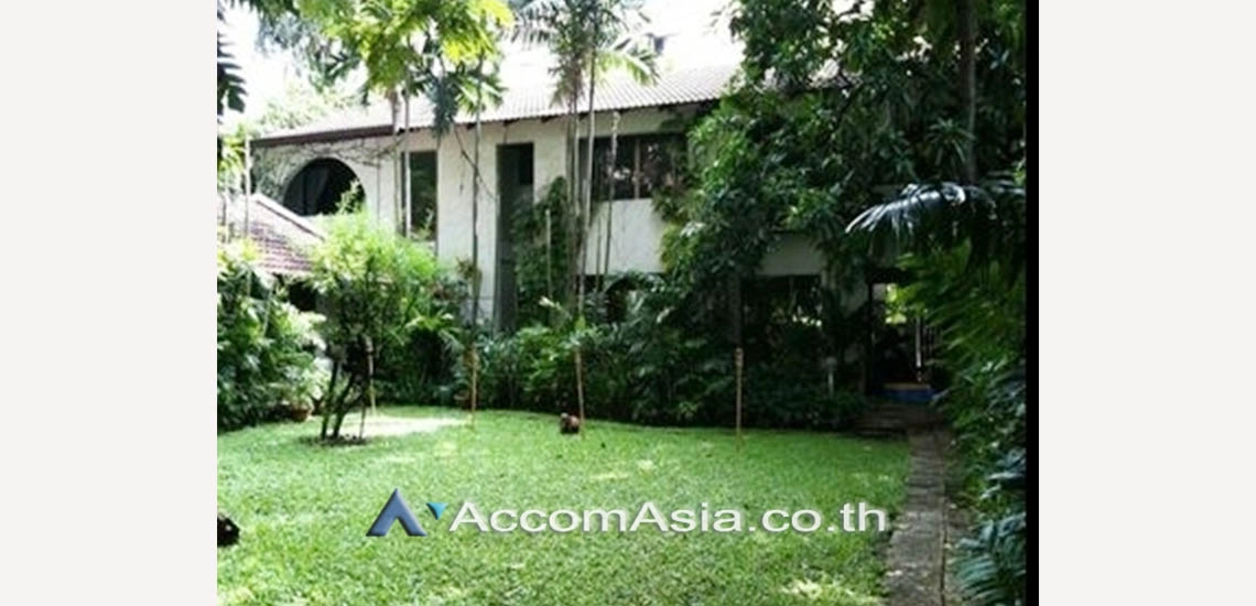 38  4 br House For Rent in Sukhumvit ,Bangkok BTS Ekkamai at Private Greenery Compound 98082