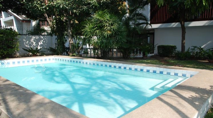 unitHome Office, Private Swimming Pool |  4 Bedrooms  House For Rent & Sale in Sukhumvit, Bangkok  near BTS Thong Lo (98084)
