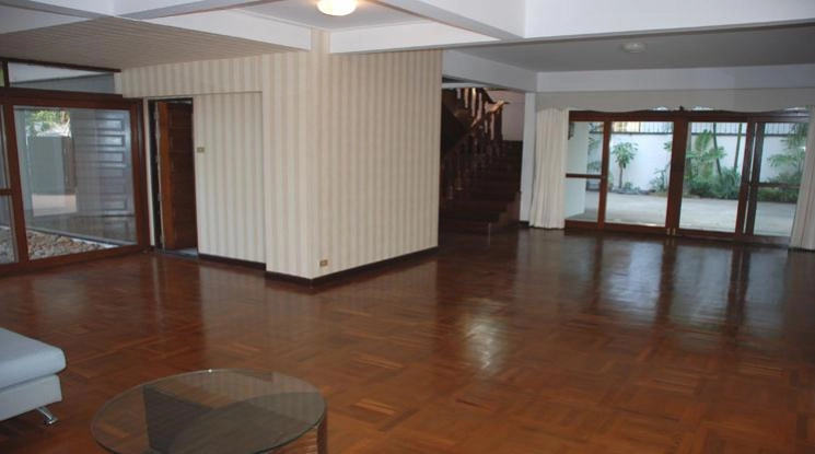 4  4 br House for rent and sale in Sukhumvit ,Bangkok BTS Thong Lo 98084