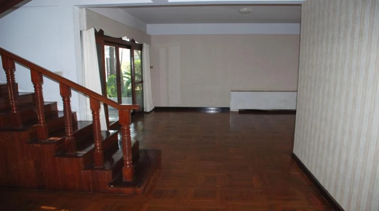 6  4 br House for rent and sale in Sukhumvit ,Bangkok BTS Thong Lo 98084