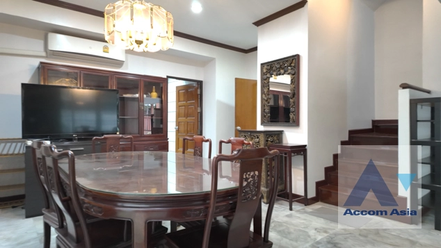 unitHome Office, Pet friendly |  4 Bedrooms  House For Rent in Sukhumvit, Bangkok  near BTS Phrom Phong (11007401)