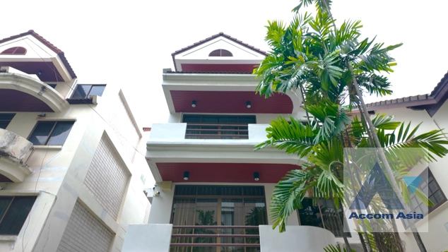 unitHome Office, Pet friendly |  4 Bedrooms  House For Rent in Sukhumvit, Bangkok  near BTS Phrom Phong (11007401)