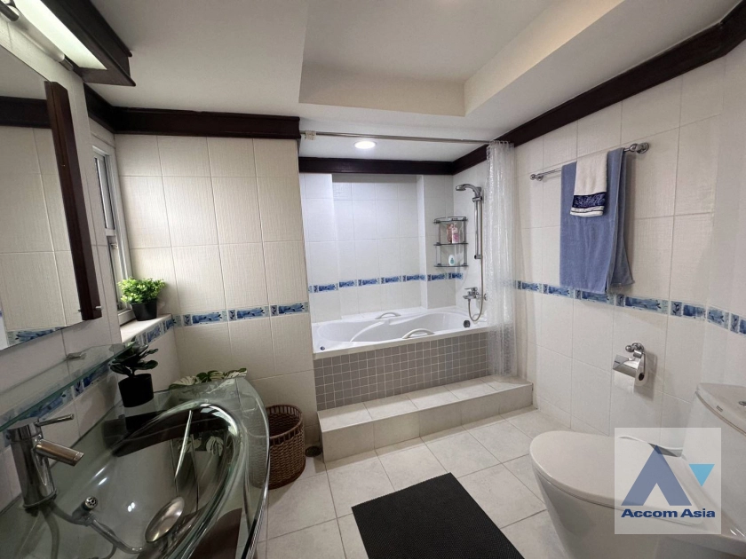 18  2 br Condominium For Rent in Sukhumvit ,Bangkok BTS Phrom Phong at Baan Suan Petch 28198