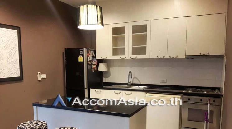 unit 3 Bedrooms  Townhouse For Rent in Sukhumvit, Bangkok  near MRT Phetchaburi (12001301)