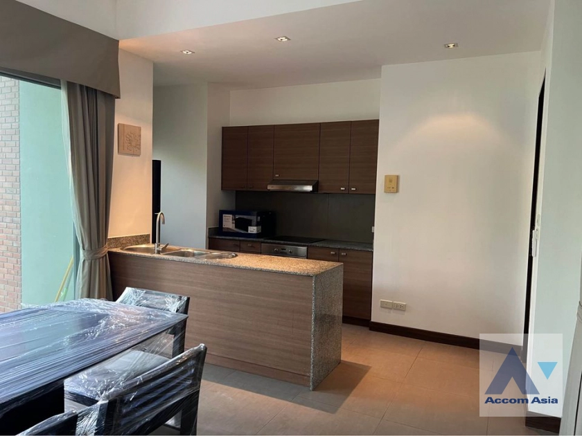 unit 2 Bedrooms  Apartment For Rent in Sukhumvit, Bangkok  near BTS Ekkamai (28341)
