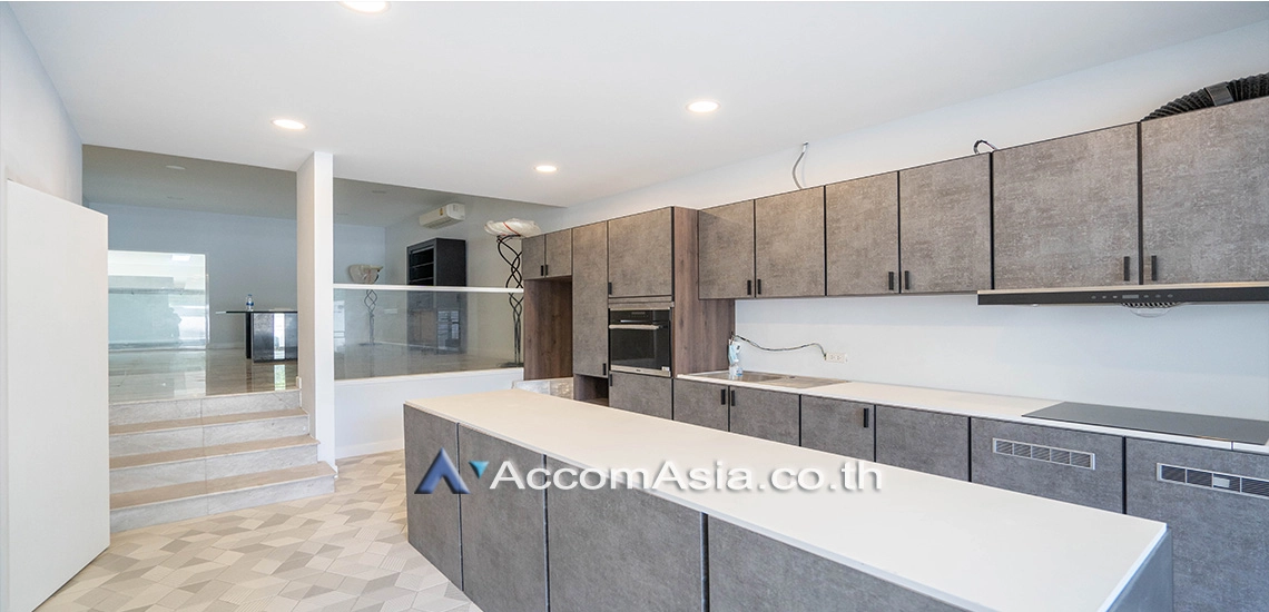 7  3 br Townhouse For Rent in Sukhumvit ,Bangkok MRT Phetchaburi at Natural Place 12001701