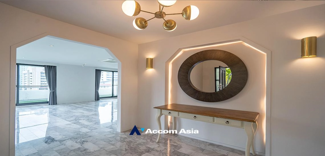 unitBig Balcony, Penthouse, Pet friendly |  3 Bedrooms  Apartment For Rent in Sukhumvit, Bangkok  near BTS Asok - MRT Sukhumvit (1005601)