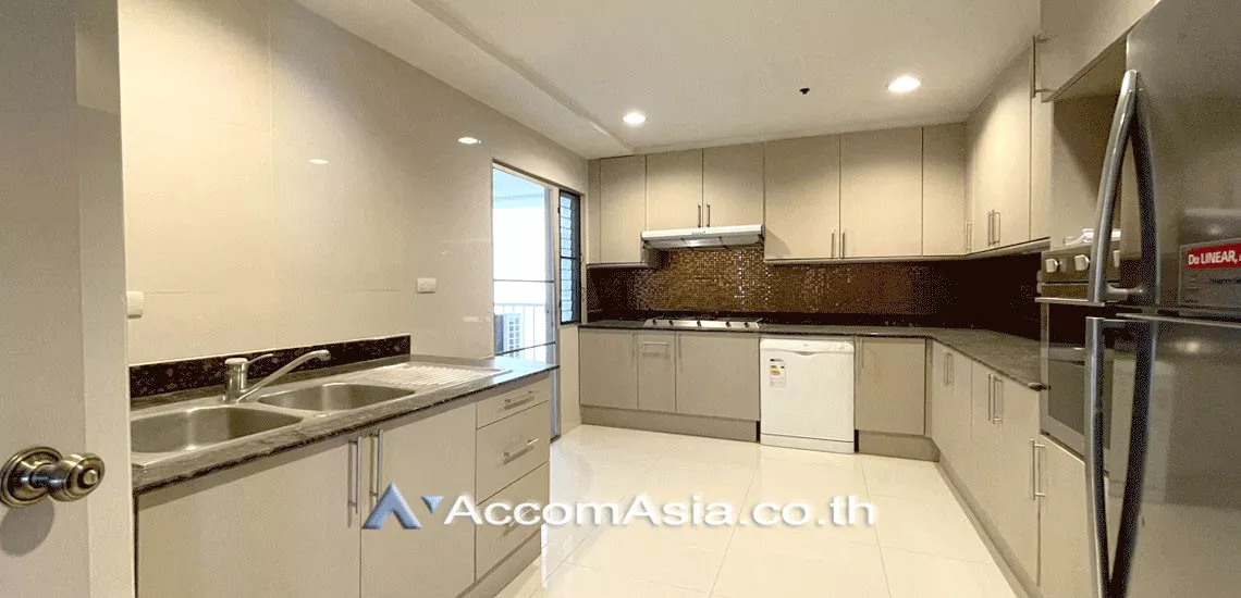 unitPet friendly |  3 Bedrooms  Apartment For Rent in Sukhumvit, Bangkok  near BTS Asok - MRT Sukhumvit (18695)