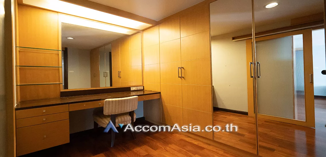 4  3 br Apartment For Rent in Sukhumvit ,Bangkok BTS Nana at Tranquil ambiance 18754
