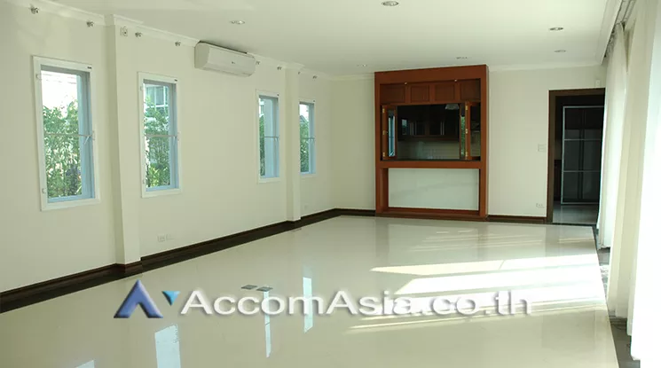 Private Swimming Pool |  4 Bedrooms  House For Rent in Sukhumvit, Bangkok  near BTS Thong Lo (58761)