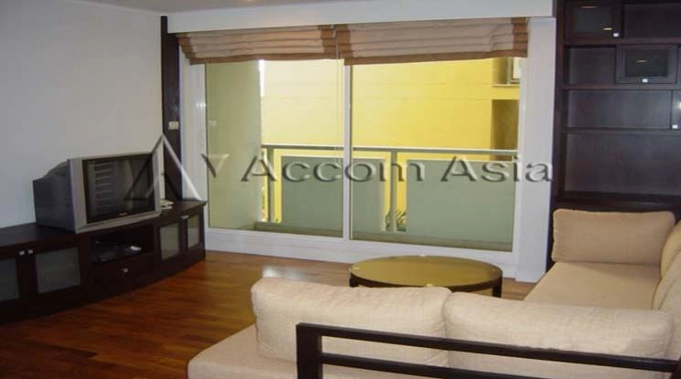 unit 2 Bedrooms  Condominium For Rent & Sale in Ploenchit, Bangkok  near BTS Ploenchit (28762)