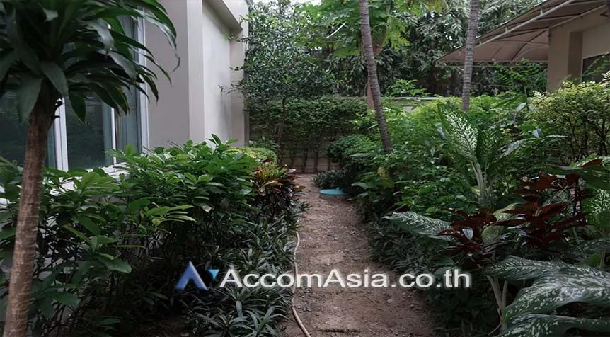 Private Swimming Pool |  4 Bedrooms  House For Rent in Sukhumvit, Bangkok  near BTS Thong Lo (58763)