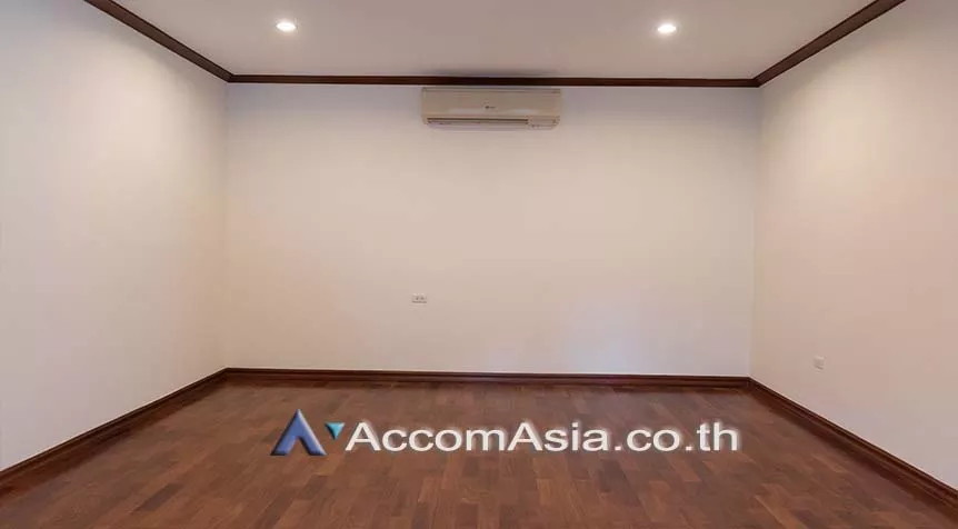 14  4 br House For Rent in Sukhumvit ,Bangkok BTS Thong Lo at Exclusive family compound 58763