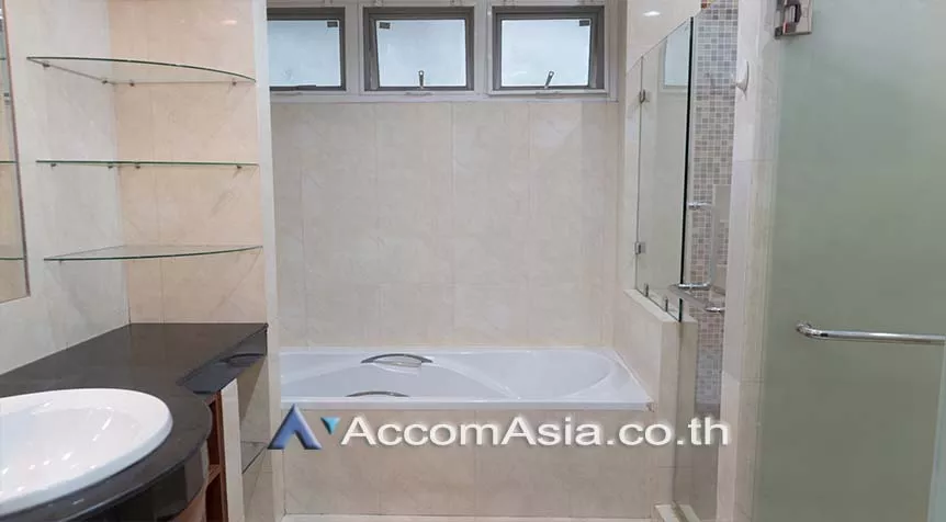 20  4 br House For Rent in Sukhumvit ,Bangkok BTS Thong Lo at Exclusive family compound 58763
