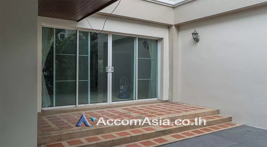  1  4 br House For Rent in Sukhumvit ,Bangkok BTS Thong Lo at Exclusive family compound 58763