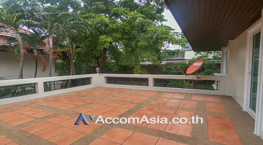 4House for Rent Exclusive family compound-Sukhumvit-Bangkok Private Swimming Pool / AccomAsia