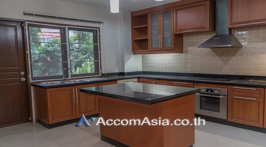 7  4 br House For Rent in Sukhumvit ,Bangkok BTS Thong Lo at Exclusive family compound 58763