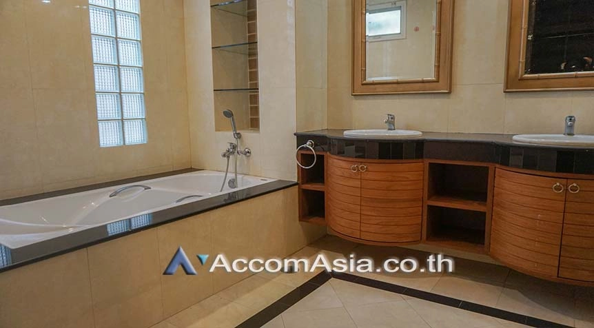 9  4 br House For Rent in Sukhumvit ,Bangkok BTS Thong Lo at Exclusive family compound 58764