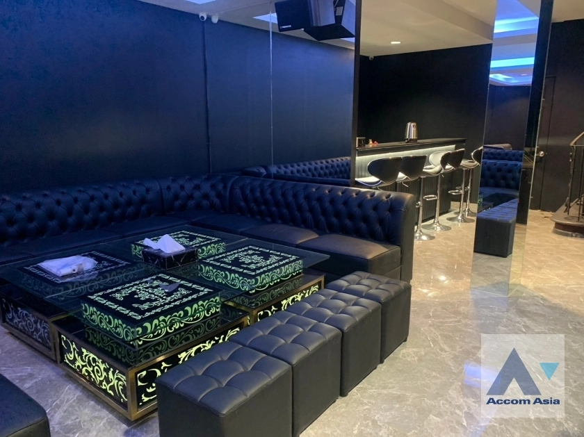  1  3 br Townhouse For Rent in Sukhumvit ,Bangkok BTS Phrom Phong 88766