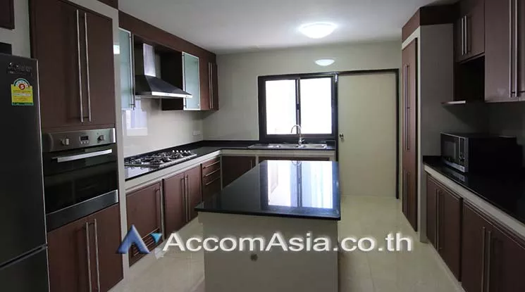 unit 3 Bedrooms  Apartment For Rent in Sukhumvit, Bangkok  near BTS Asok - MRT Sukhumvit (18767)