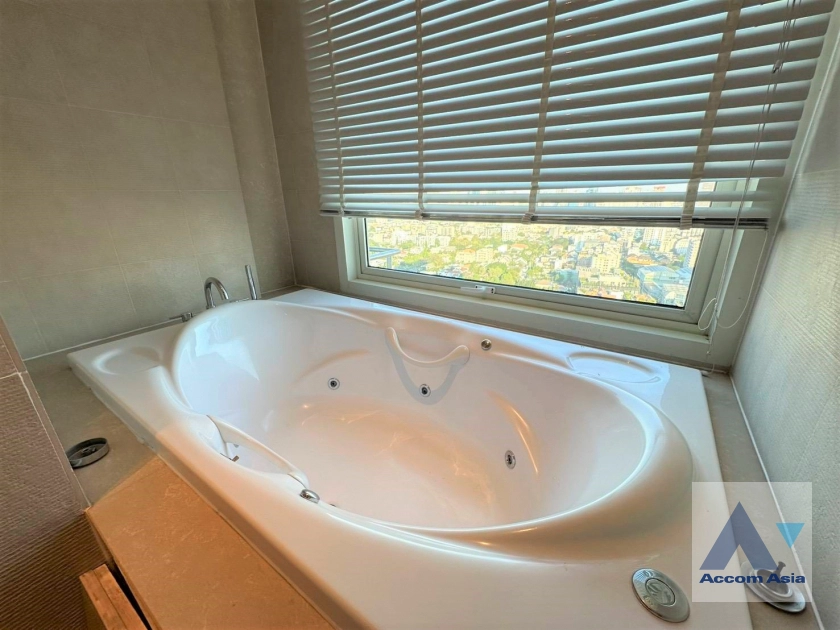 34  4 br Apartment For Rent in Sukhumvit ,Bangkok BTS Phrom Phong at High-Rise Residence Unit Size from 197 Sqm, Ideal for Families 28797