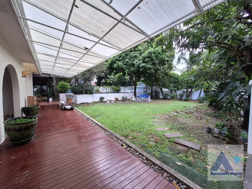 6  4 br House for rent and sale in Sukhumvit ,Bangkok BTS Ekkamai 10003301