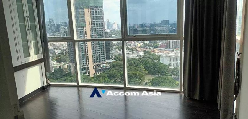 Urbana Langsuan Condominium  1 Bedroom for Sale BTS Chitlom in Ploenchit Bangkok