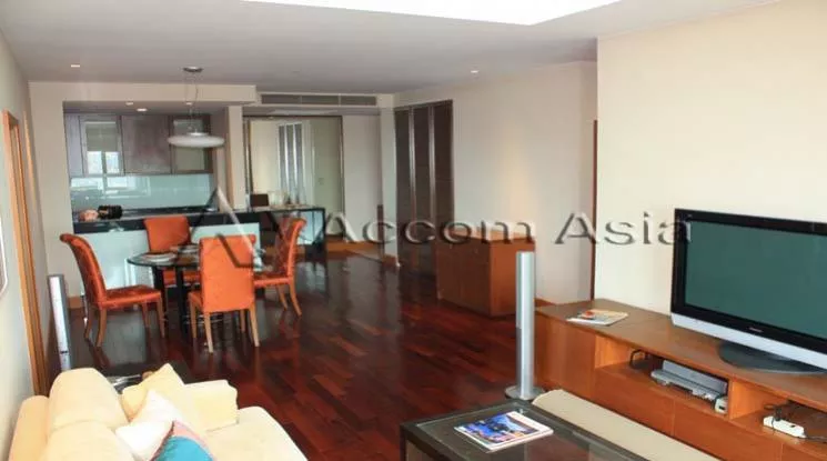  2 Bedrooms  Condominium For Rent & Sale in Sathorn, Bangkok  near BTS Chong Nonsi (28963)