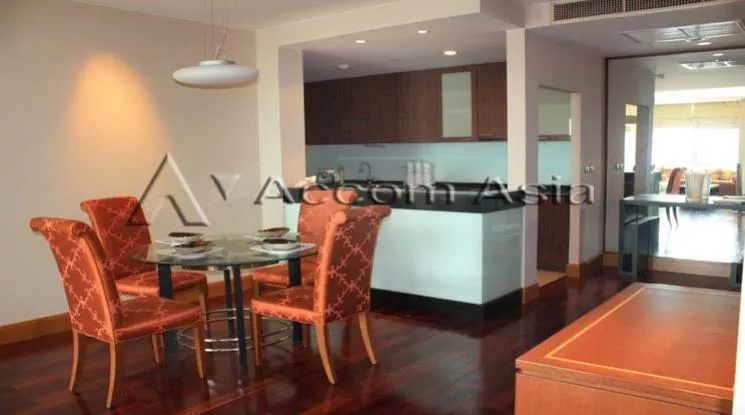  2 Bedrooms  Condominium For Rent & Sale in Sathorn, Bangkok  near BTS Chong Nonsi (28963)