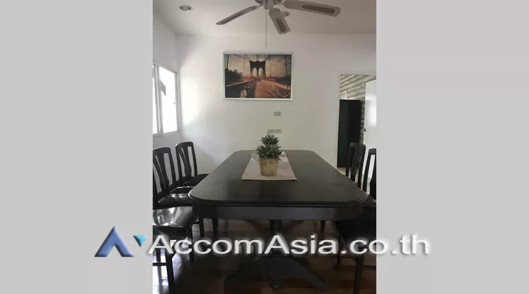 unit 4 Bedrooms  House For Rent in New Phetchaburi, Bangkok  (50046)