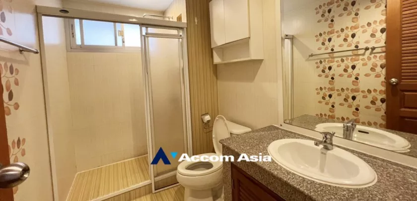 10  4 br House For Rent in Sukhumvit ,Bangkok BTS Phrom Phong at House in Compound 59011