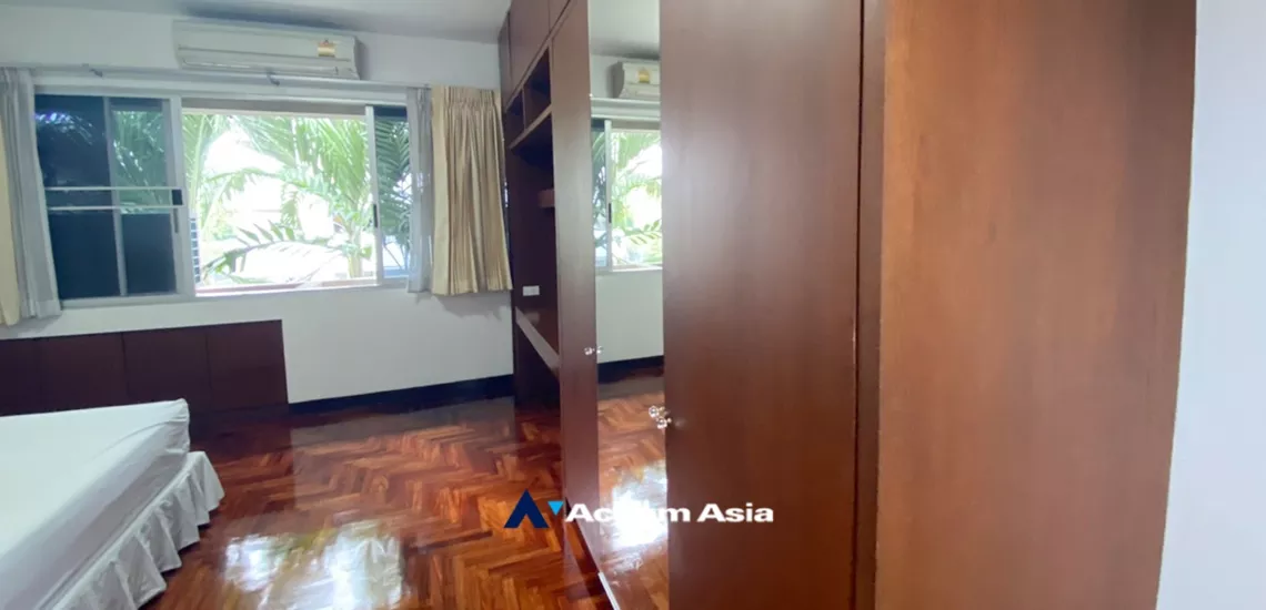 15  3 br Apartment For Rent in Sukhumvit ,Bangkok BTS Phrom Phong at The comfortable low rise residence 29040