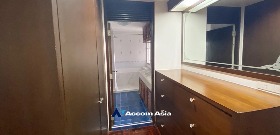 19  3 br Apartment For Rent in Sukhumvit ,Bangkok BTS Phrom Phong at The comfortable low rise residence 29040