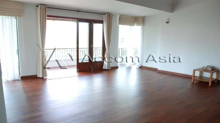 unitPet friendly |  3 Bedrooms  Apartment For Rent & Sale in Sukhumvit, Bangkok  near BTS Phrom Phong (19067)