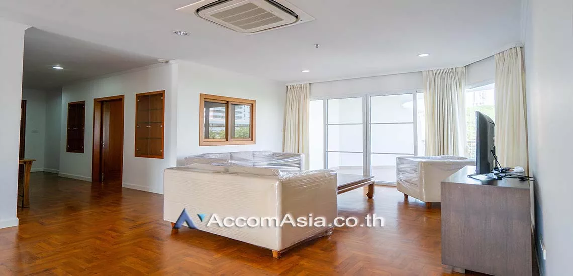 Pet friendly |  3 Bedrooms  Apartment For Rent in Sathorn, Bangkok  near BRT Technic Krungthep (29073)