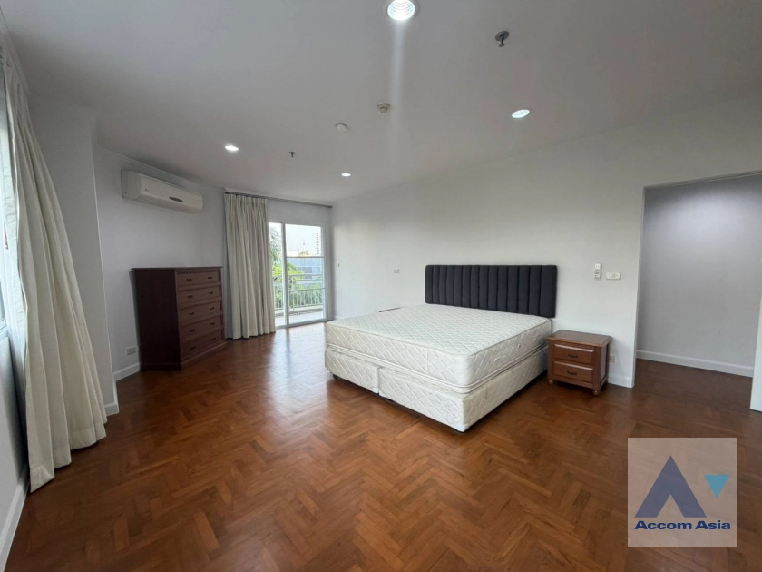 11  3 br Apartment For Rent in Sathorn ,Bangkok BRT Technic Krungthep at Perfect life in Bangkok 29073