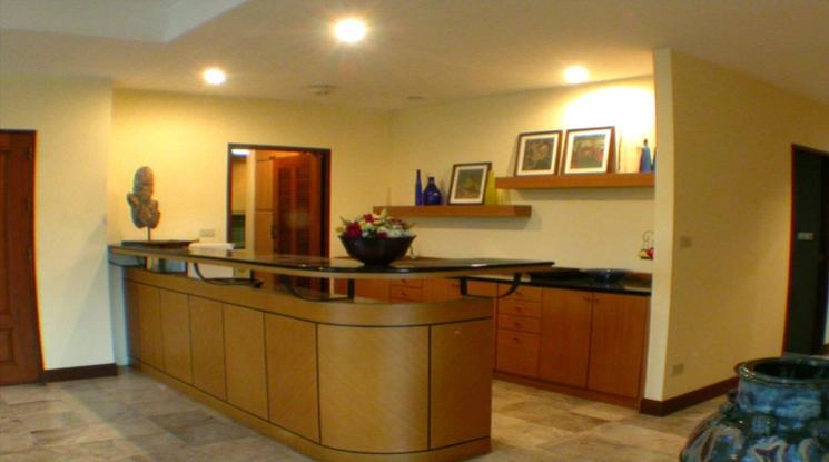 unit 3 Bedrooms  Apartment For Rent in Sukhumvit, Bangkok  near BTS Phrom Phong (19101)