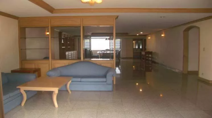 unit 3 Bedrooms  Condominium For Rent in Sukhumvit, Bangkok  near BTS Asok - MRT Sukhumvit (29121)