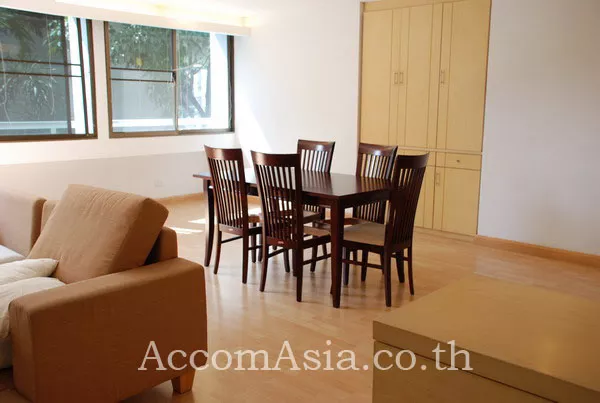 unit 2 Bedrooms  Apartment For Rent in Ploenchit, Bangkok  near BTS Ratchadamri (19142)