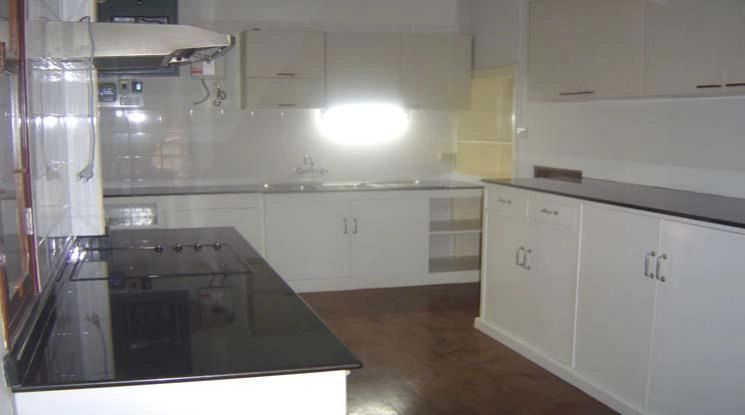 8  3 br House for rent and sale in Ploenchit ,Bangkok BTS Chitlom 99145