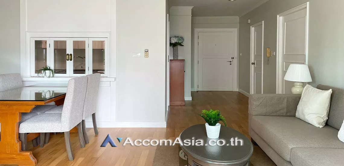 unit 2 Bedrooms  Condominium For Rent in Sathorn, Bangkok  near BTS Sala Daeng - MRT Lumphini (29156)