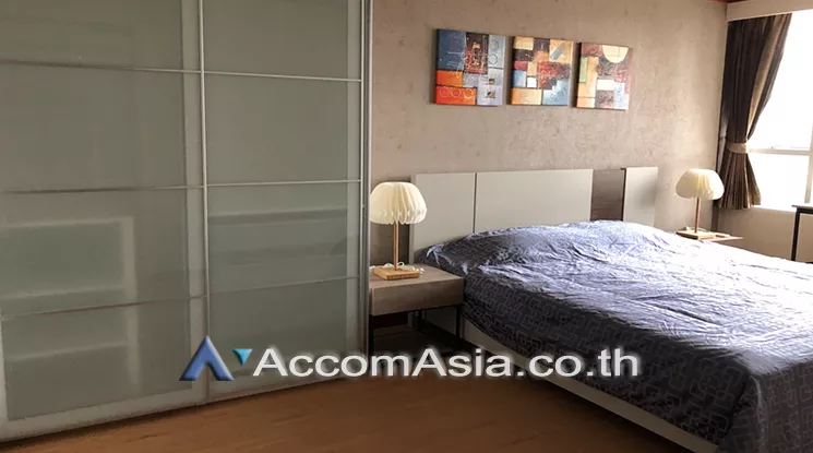 1 Bedroom  Condominium For Rent & Sale in Ploenchit, Bangkok  near BTS Chitlom (29184)