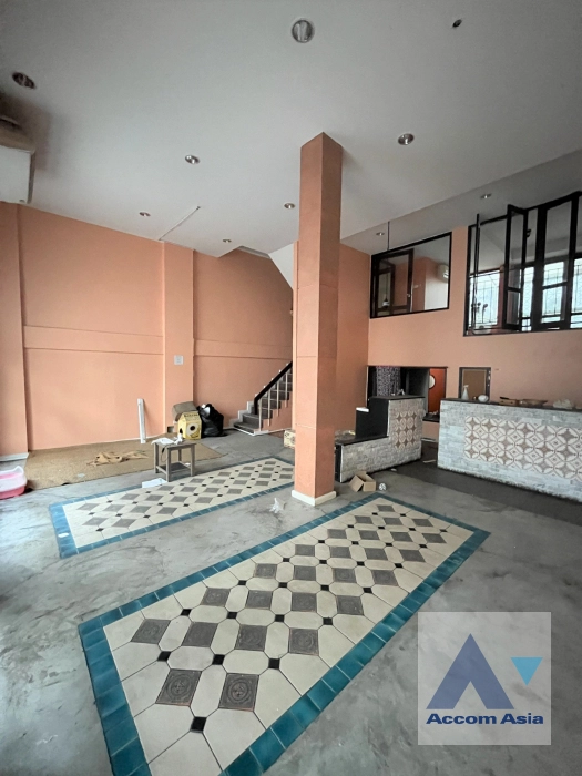  1  3 br House for rent and sale in Sukhumvit ,Bangkok BTS Asok - MRT Sukhumvit 39186